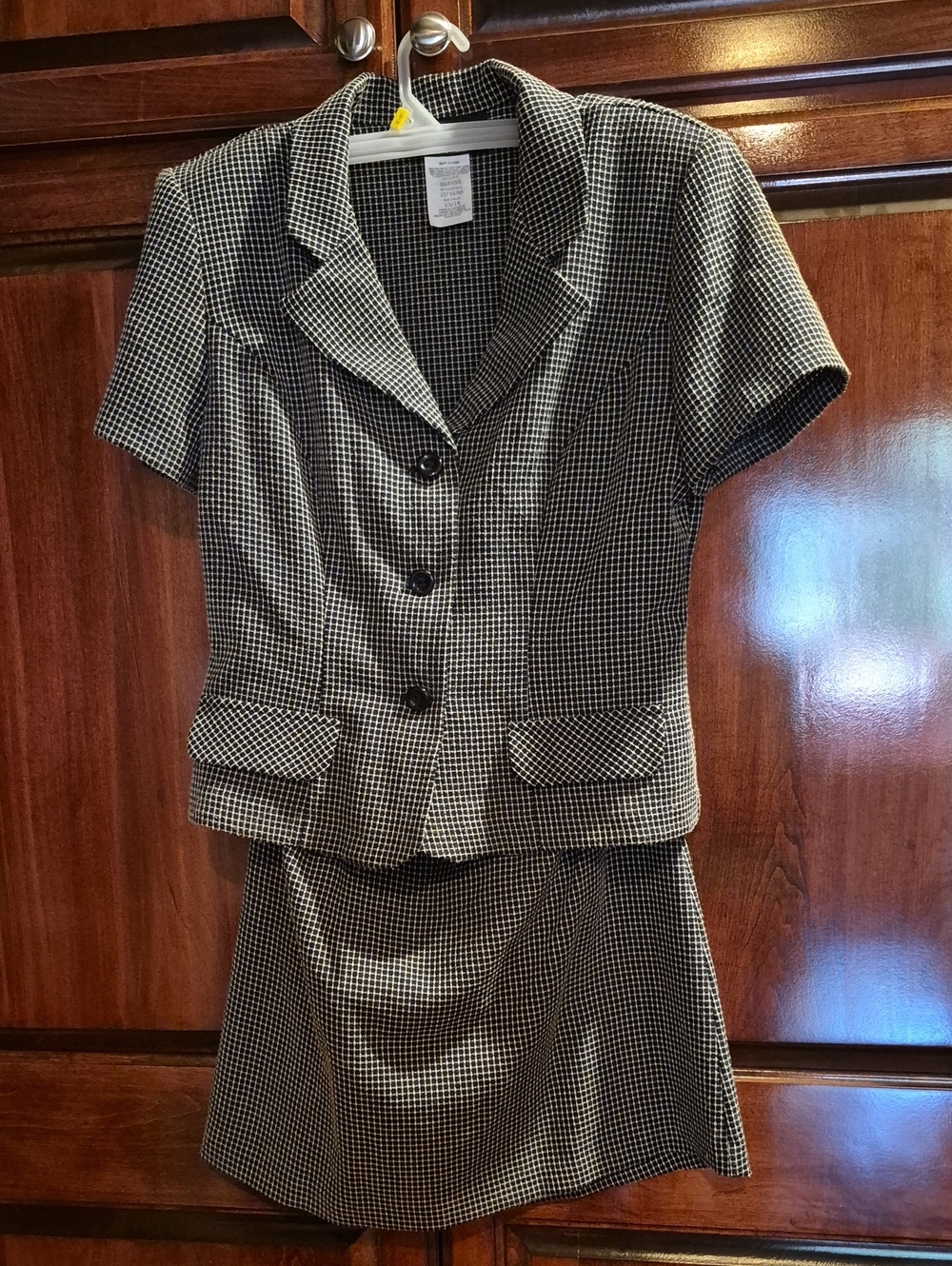 All That Jazz Black & White Dark Check  Short-Sleeve Blazer with Skirt 1990s